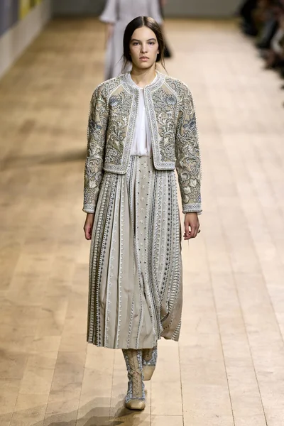 Look 31